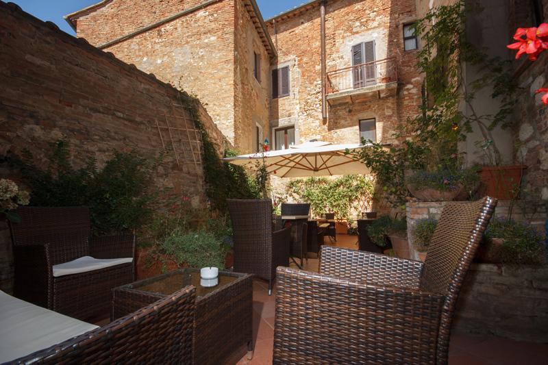 Albergo Duomo มอนติปุลเชียโน ภายนอก รูปภาพ