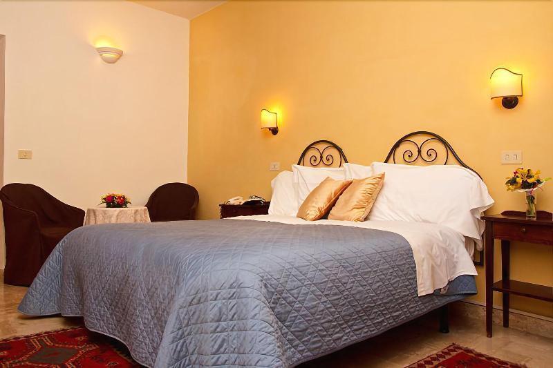 Albergo Duomo มอนติปุลเชียโน ภายนอก รูปภาพ