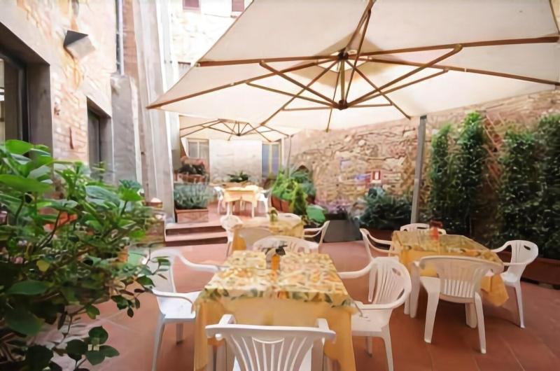 Albergo Duomo มอนติปุลเชียโน ภายนอก รูปภาพ