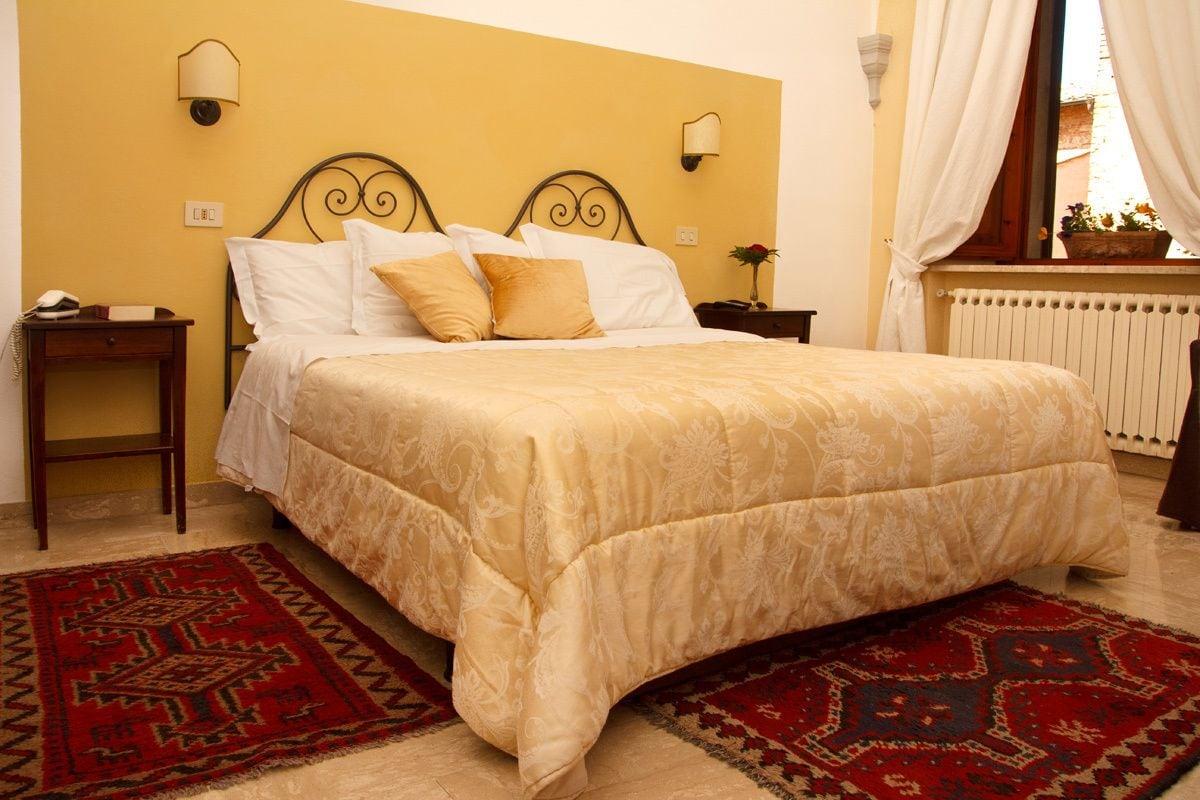 Albergo Duomo มอนติปุลเชียโน ภายนอก รูปภาพ